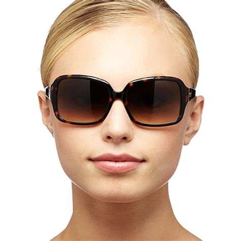 best sunglasses for oval face women.